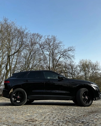 Jaguar F-Pace cena 147000 przebieg: 67000, rok produkcji 2019 z Warszawa małe 781